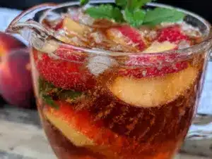 spiked peach sweet tea - featured image